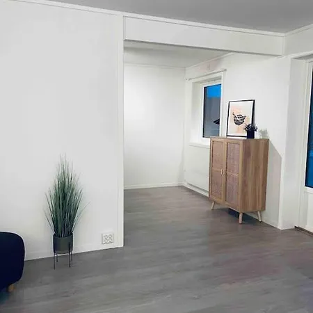 Διαμέρισμα Koselig Og Romslig Leilighet - Parkering - Rolig *